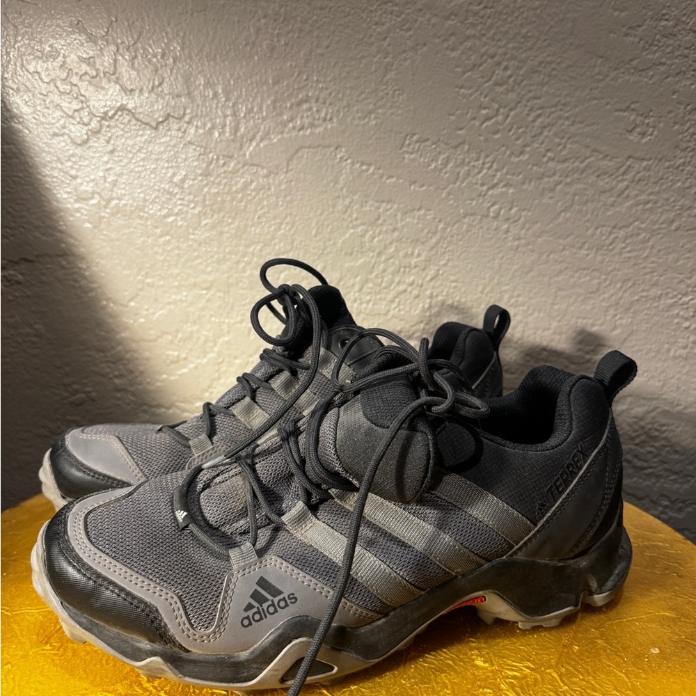 Adidas Men's Black and Dark Gray Athletic Shoes